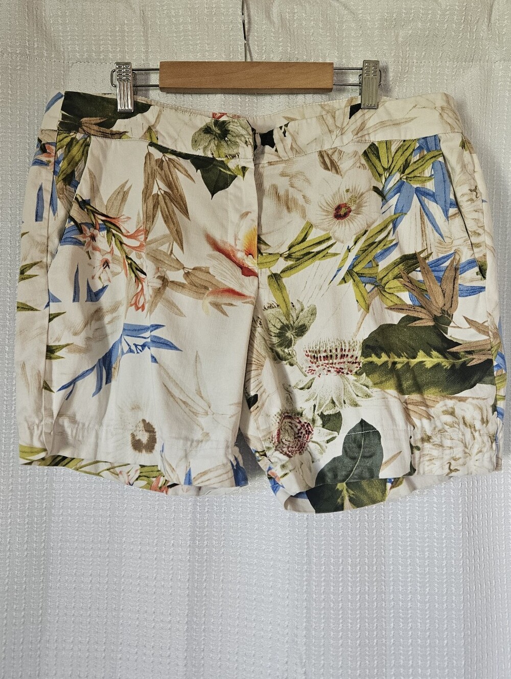 Saint Tropez West Women's Tropical Print, 2 pocket Shorts Size 12